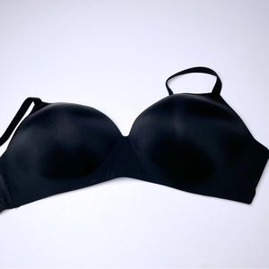 Black T Shirt Lightly Lined Victoria's Secret Bra